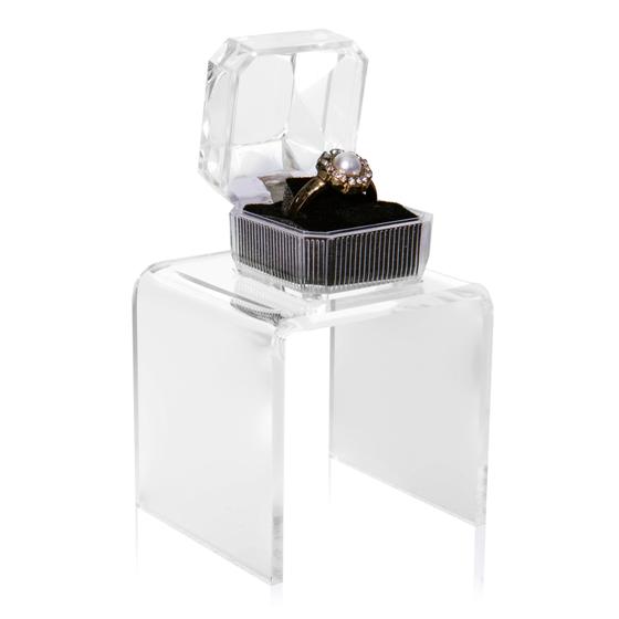 U-stand / presentation angle (5x5cm) made of PLEXIGLAS®.